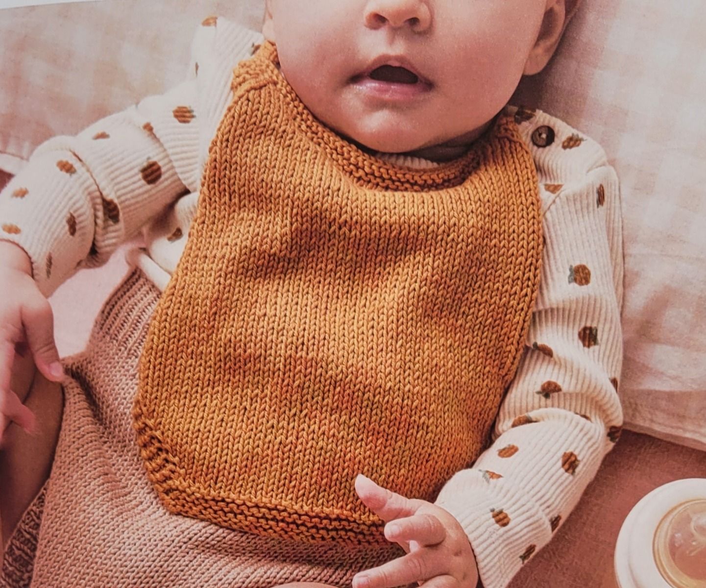 Tricoter un trousseau de naissance – Image 5