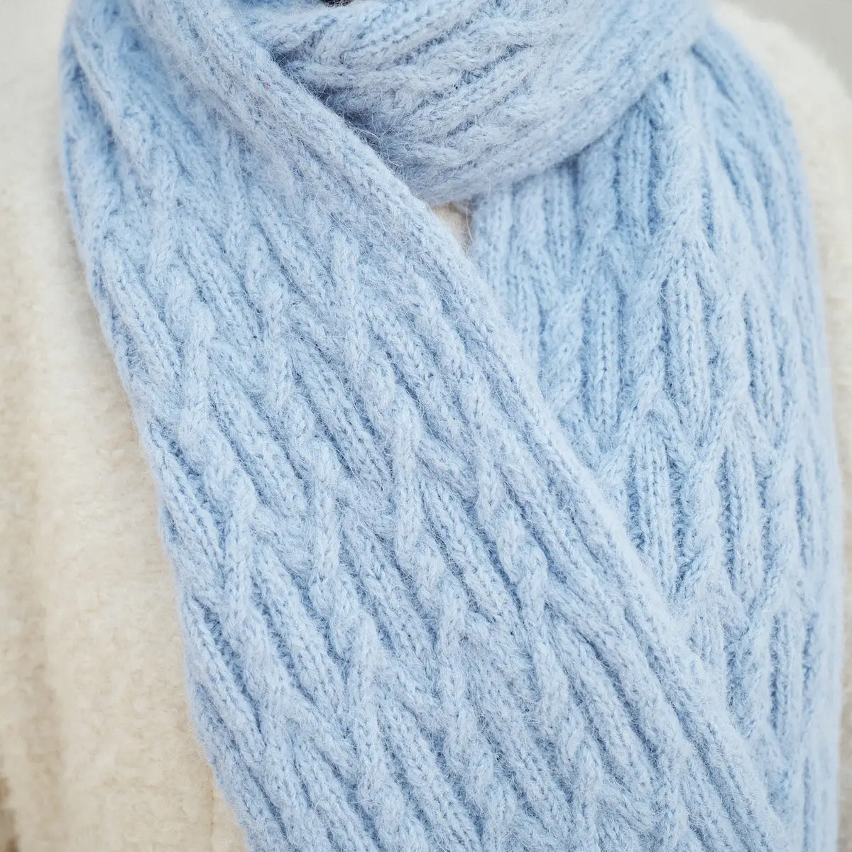 FOUNDATIONS - 20 Knitted Accessories – Image 10